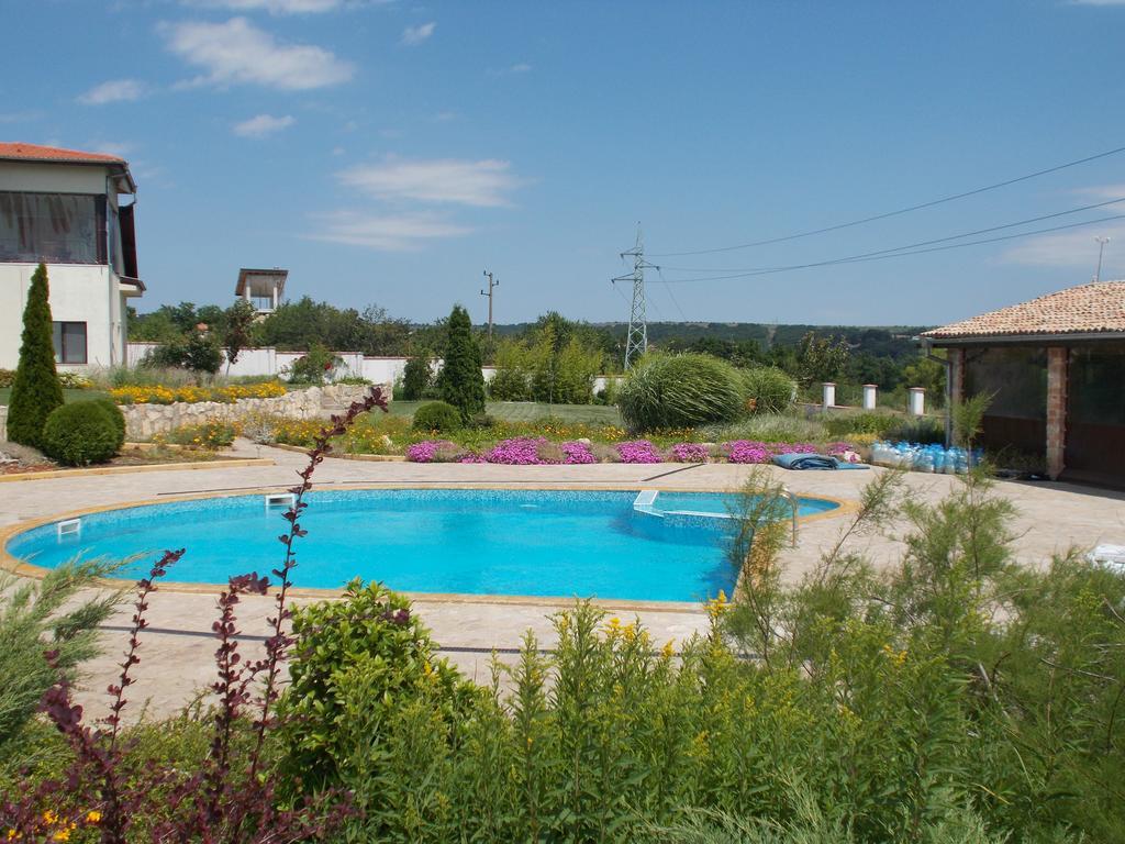Villa Ketli Apartment Bliznatsi Bagian luar foto