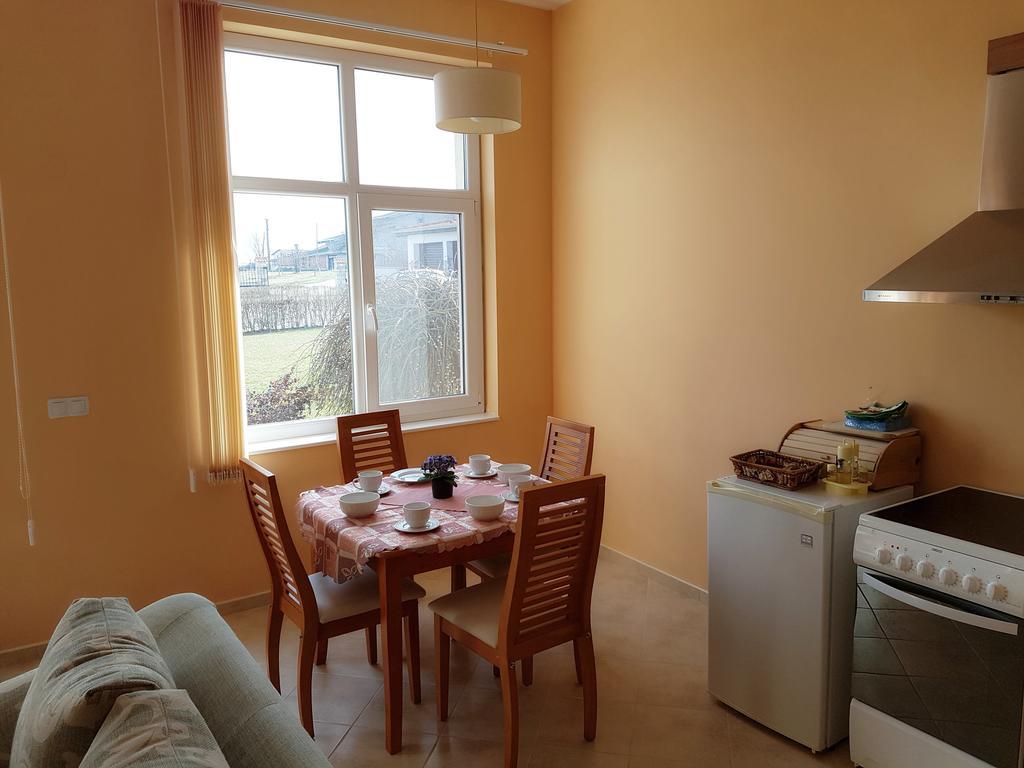 Villa Ketli Apartment Bliznatsi Bagian luar foto