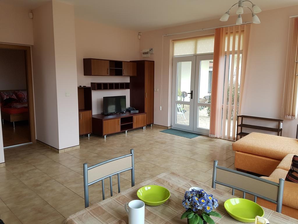 Villa Ketli Apartment Bliznatsi Bagian luar foto