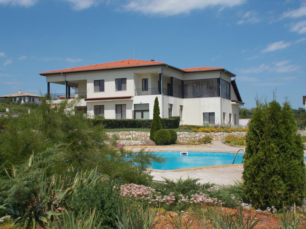 Villa Ketli Apartment Bliznatsi Bagian luar foto